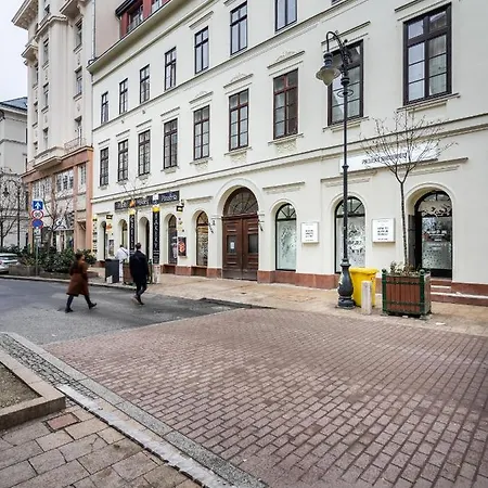Kiraly 44 Luxury With Free Parking Apartman