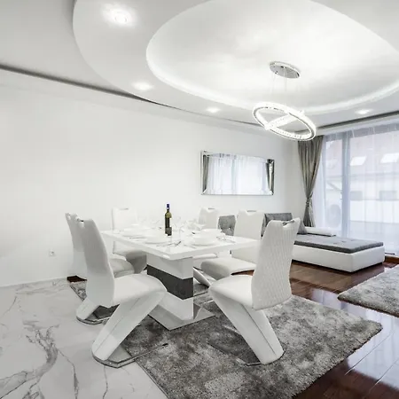 Kiraly 44 Luxury With Free Parking Apartment