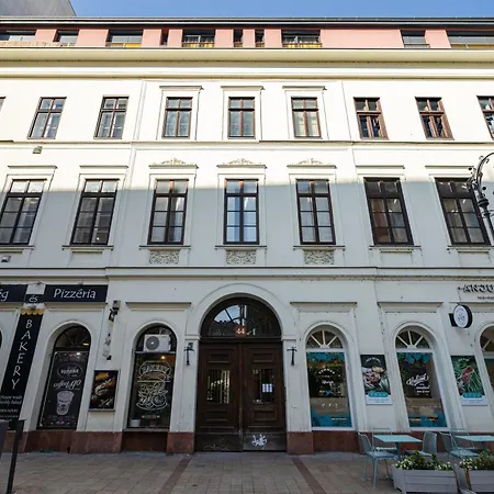 Apartment Kiraly 44 Luxury With Free Parking