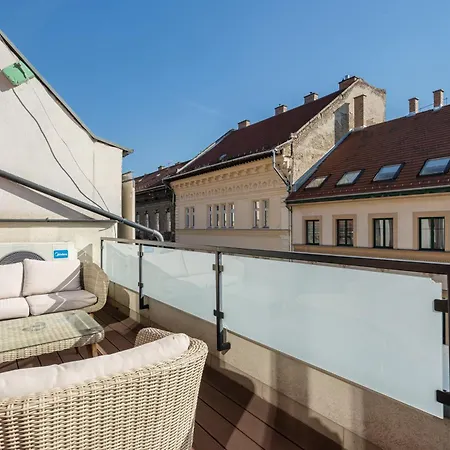 Apartment Kiraly 44 Luxury With Free Parking Budapest