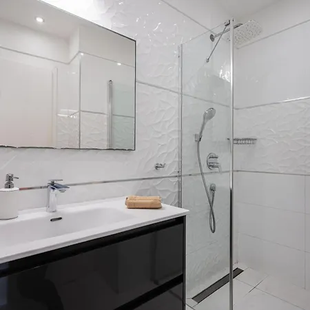Kiraly 44 Luxury With Free Parking Apartmán