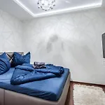 Kiraly 44 Luxury With Free Parking * بودابست